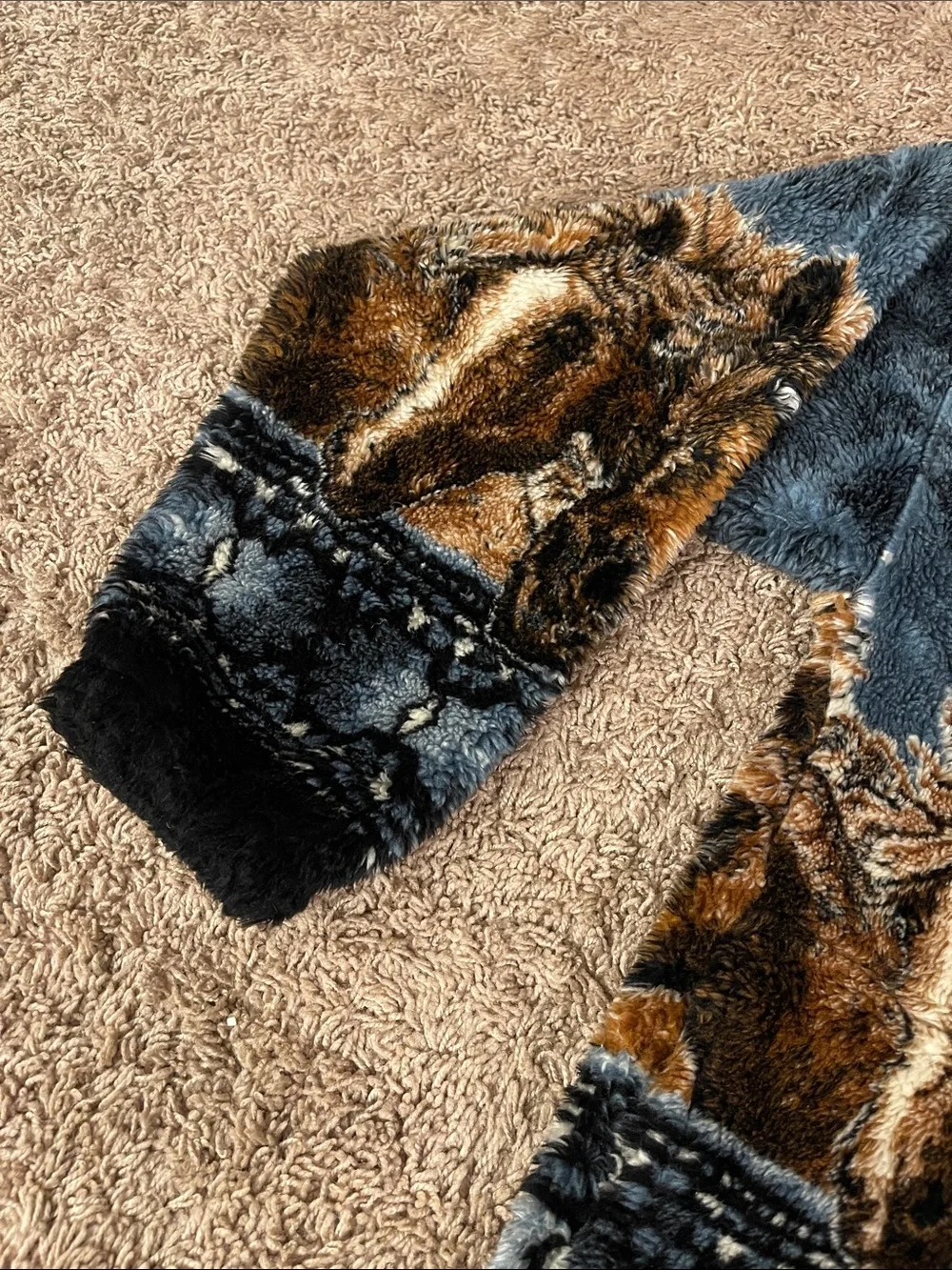 VTG 90s Mazmania Sherpa Horse Print Jacket - Black & Brown